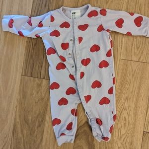 H&M hearts romper (4-6 m)